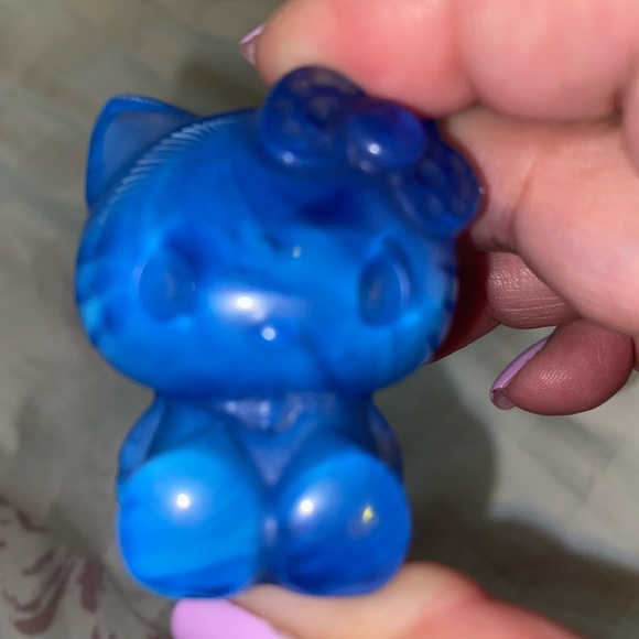 Hello Kitty opalite Crystal - Picture 2 of 3